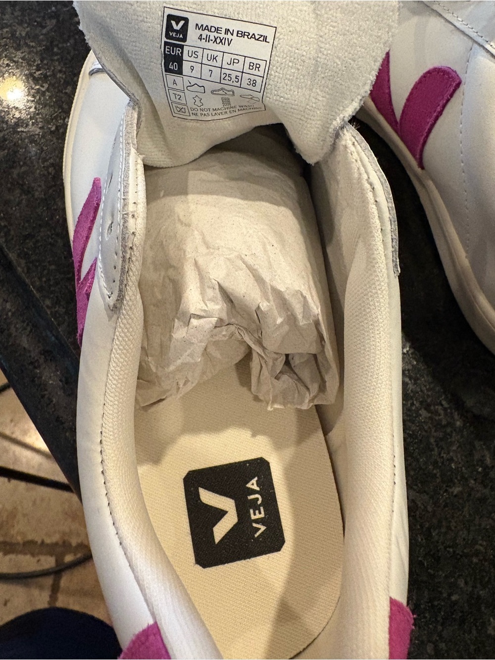 Veja White Leather Sneakers Size 9 Brand New - Picture 4 of 6
